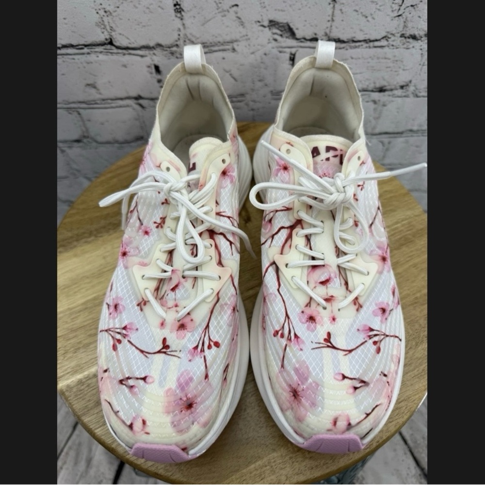 SALE | APL Streamline Women's 9 Cherry Blossom LE Running Shoes - Picture 3 of 13